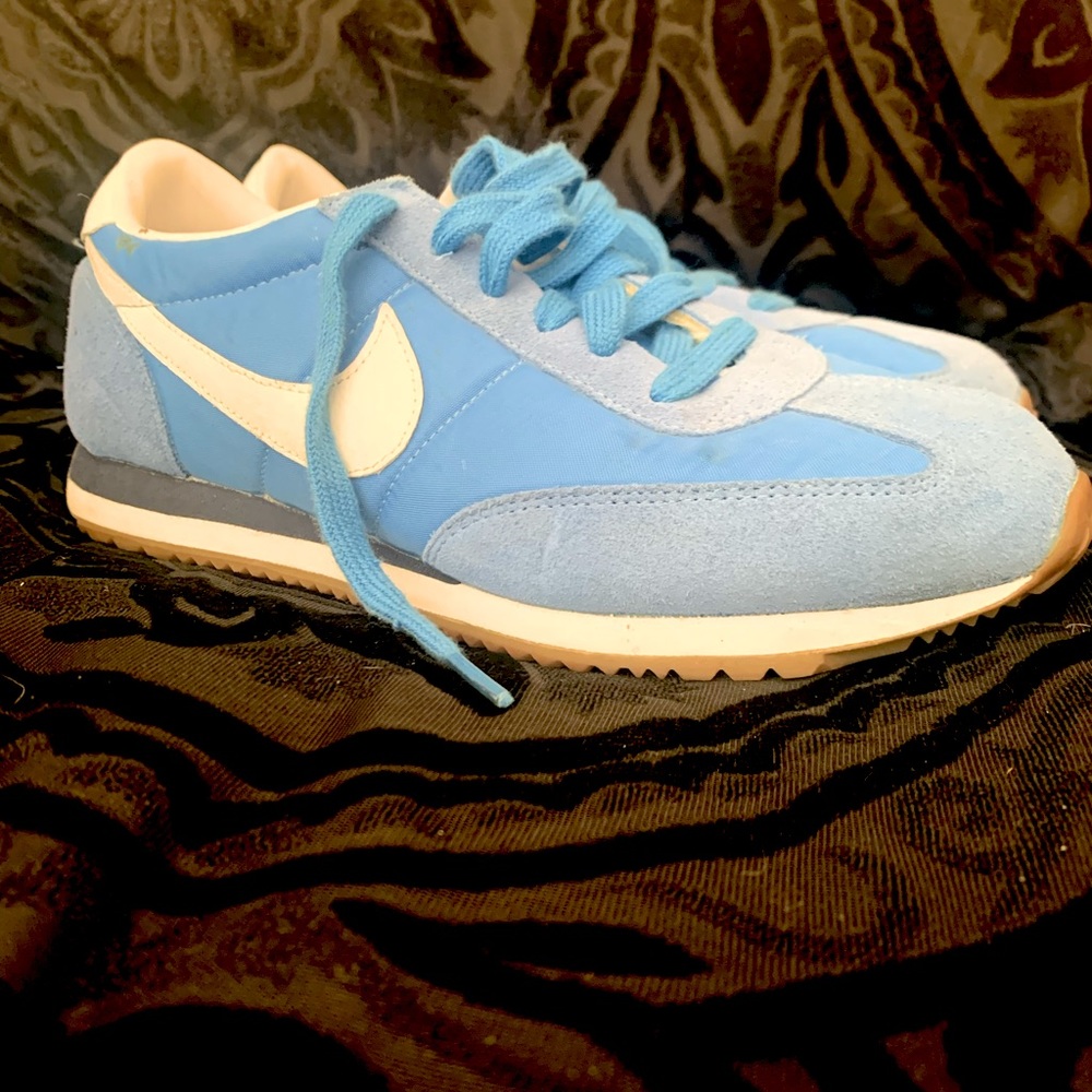 Nike shoes blue see photos for wear some imperfections see photos